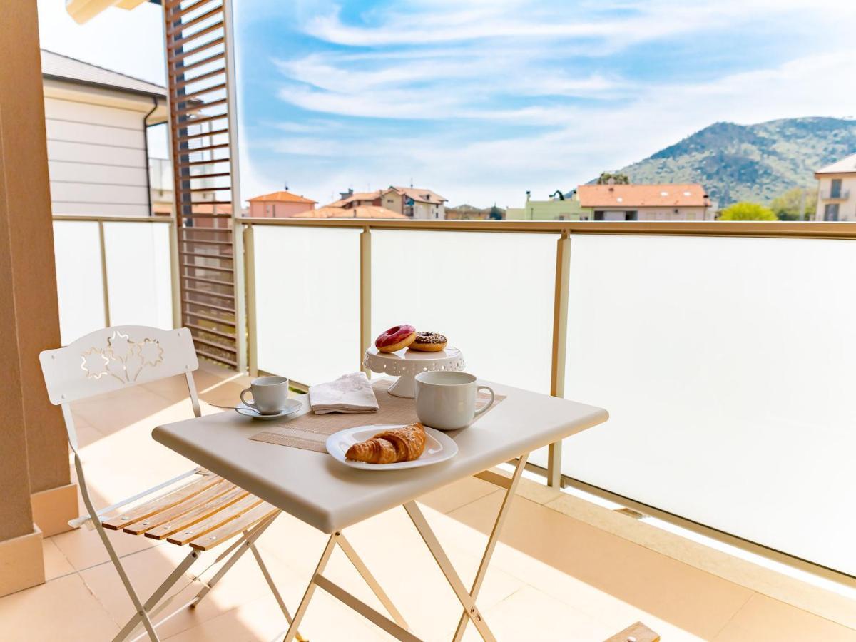 Michelangelo With Swimming Pool And Terrace Διαμέρισμα Borghetto Santo Spirito Εξωτερικό φωτογραφία